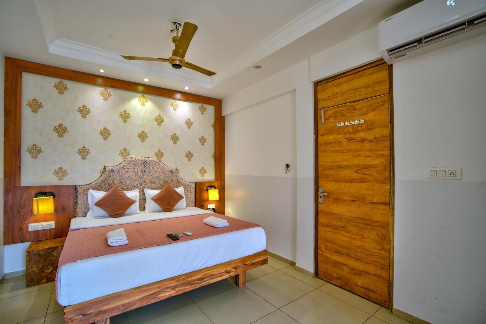 Hotel Sea Sapphire ,Калангуте Екстериор снимка