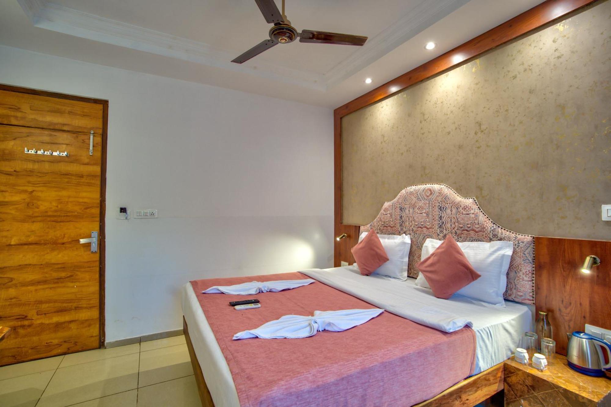Hotel Sea Sapphire ,Калангуте Екстериор снимка